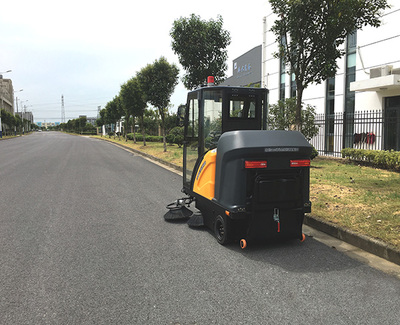 全自動洗地機(jī)(圖)|人行道掃地車|掃地車
